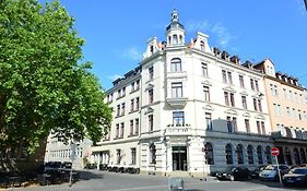 Frühlings-Hotel